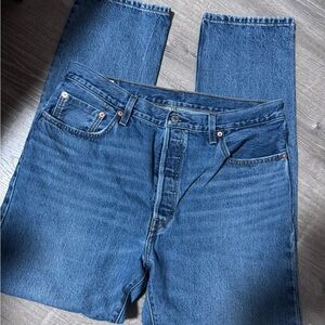 Levi's Women's High-Rise Classic Blue Straight Jeans